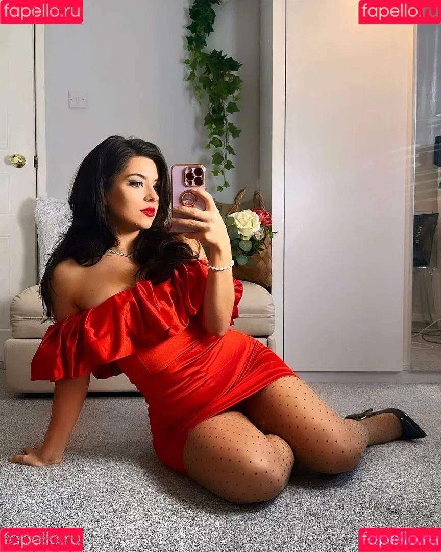 Lily Fiore Onlyfans Photo Gallery 