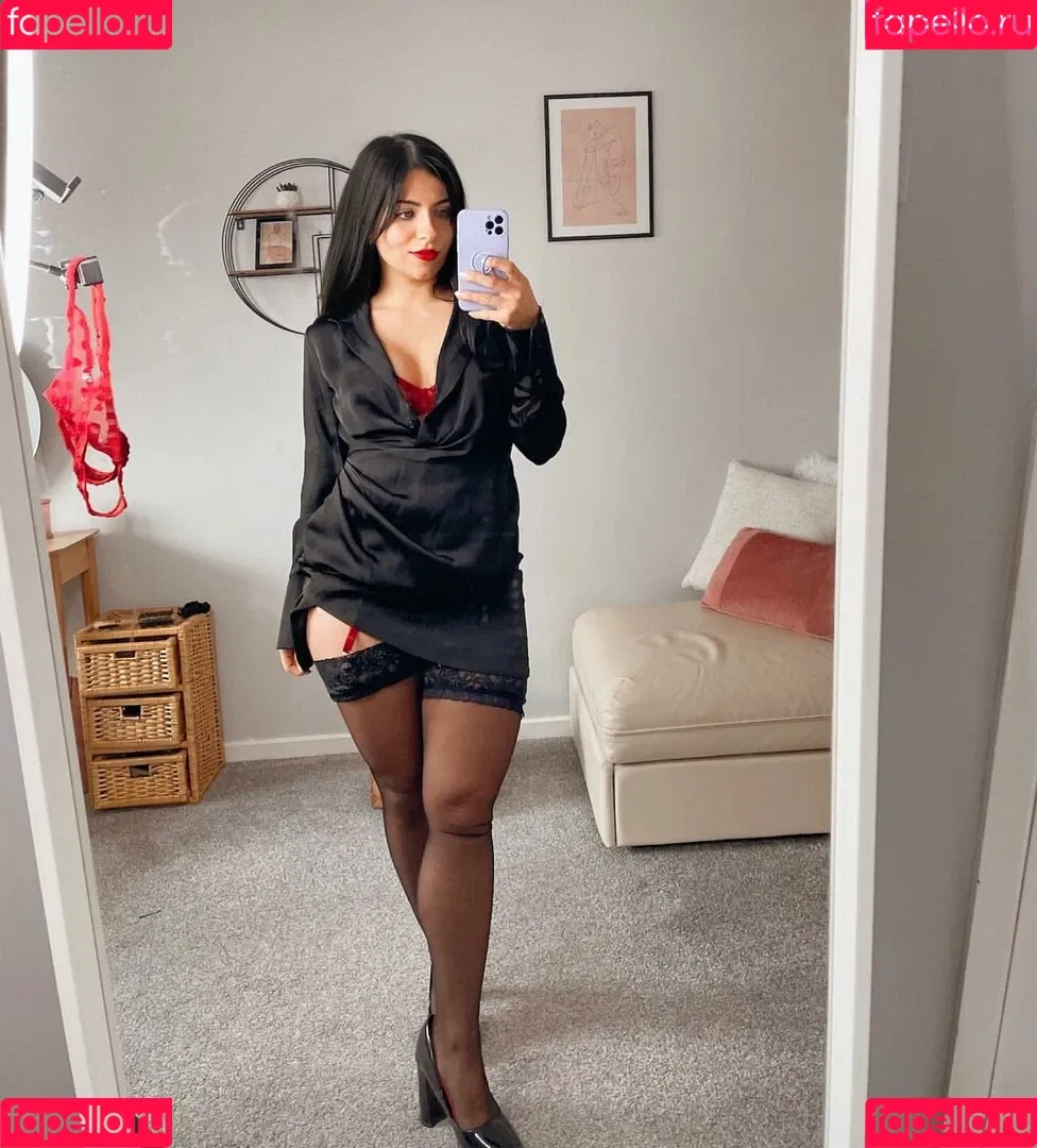 Lily Fiore Onlyfans Photo Gallery 