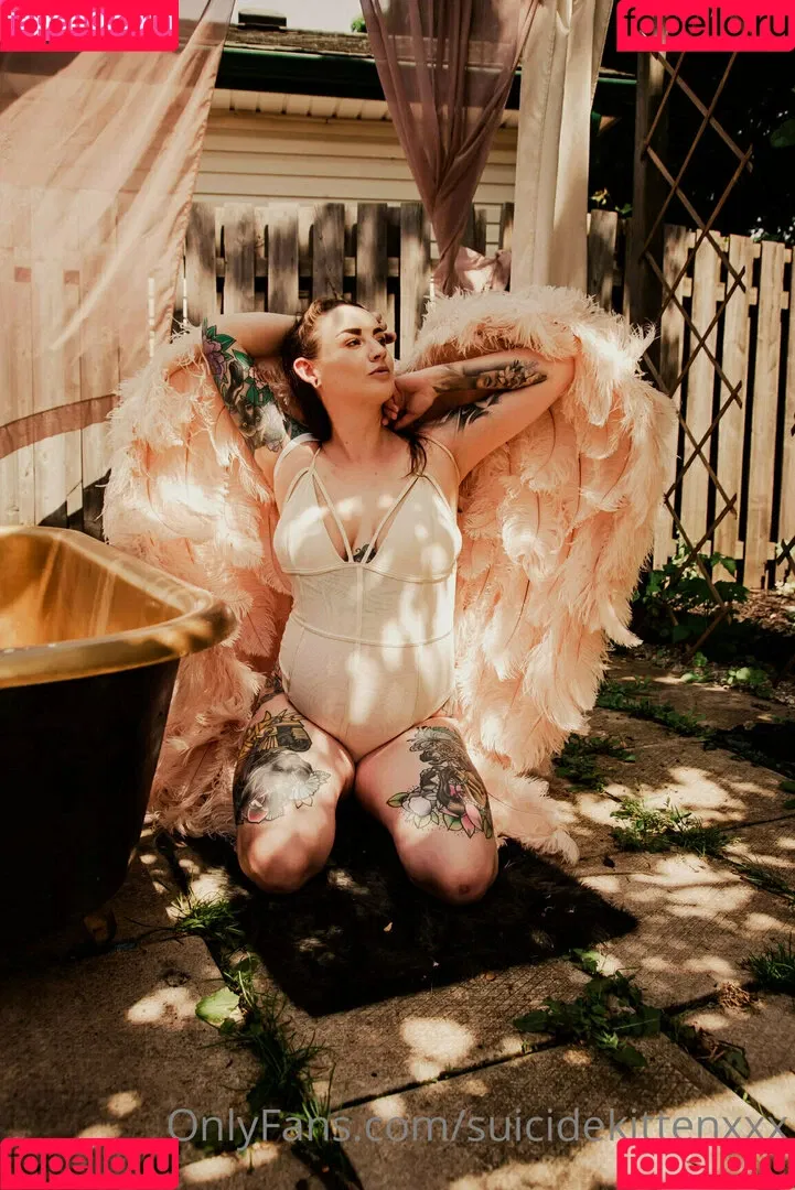 suicidekittenxxx Onlyfans Photo Gallery 