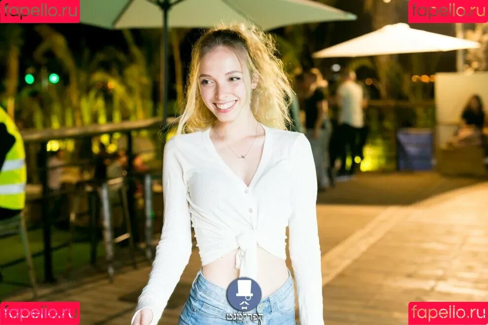 Tiny Miny Mo Onlyfans Photo Gallery 