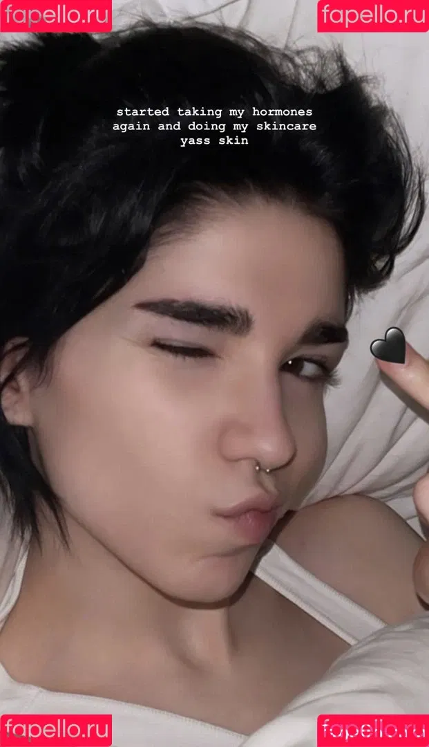 Arielle Maxine Onlyfans Photo Gallery 