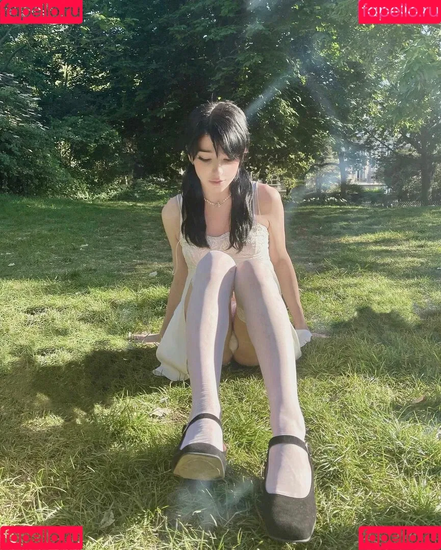 Arielle Maxine Onlyfans Photo Gallery 
