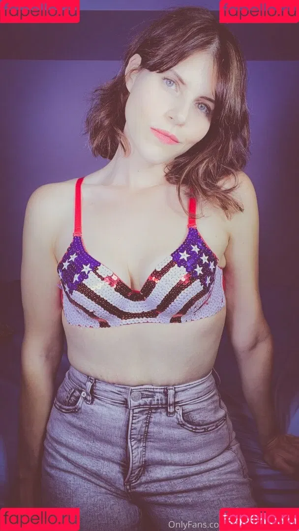 Country Christina Onlyfans Photo Gallery 