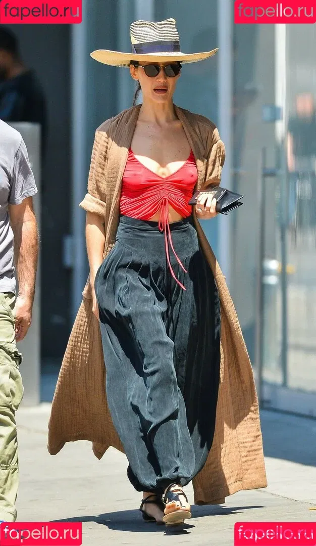 Maggie Q Onlyfans Photo Gallery 
