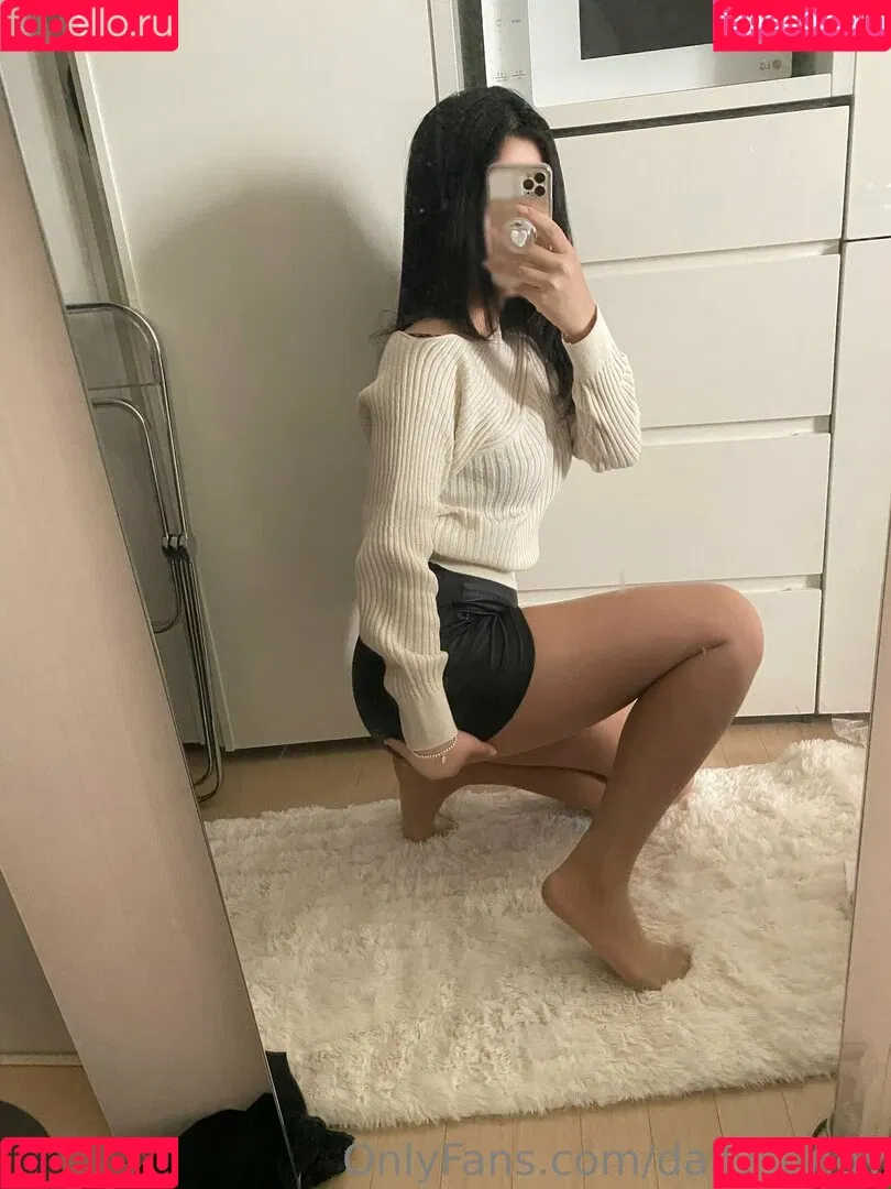 dailysungy Onlyfans Photo Gallery 
