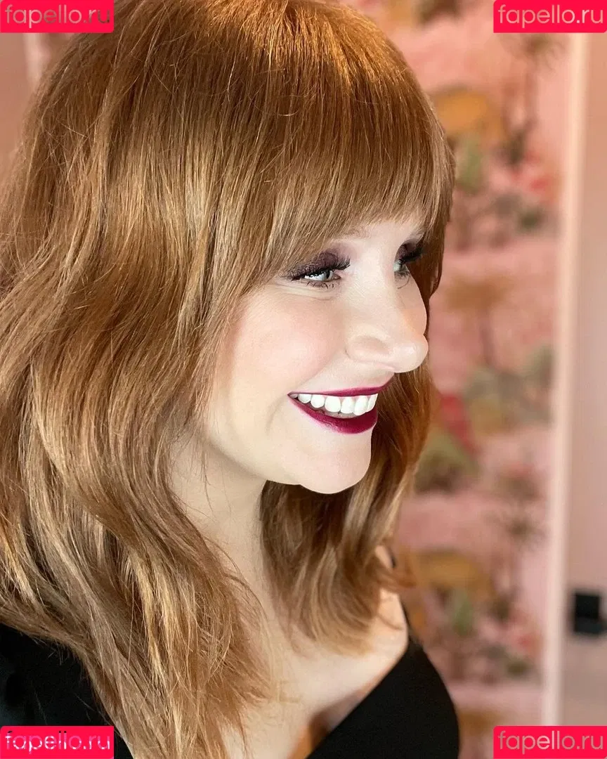 Bryce Dallas Howard Onlyfans Photo Gallery 