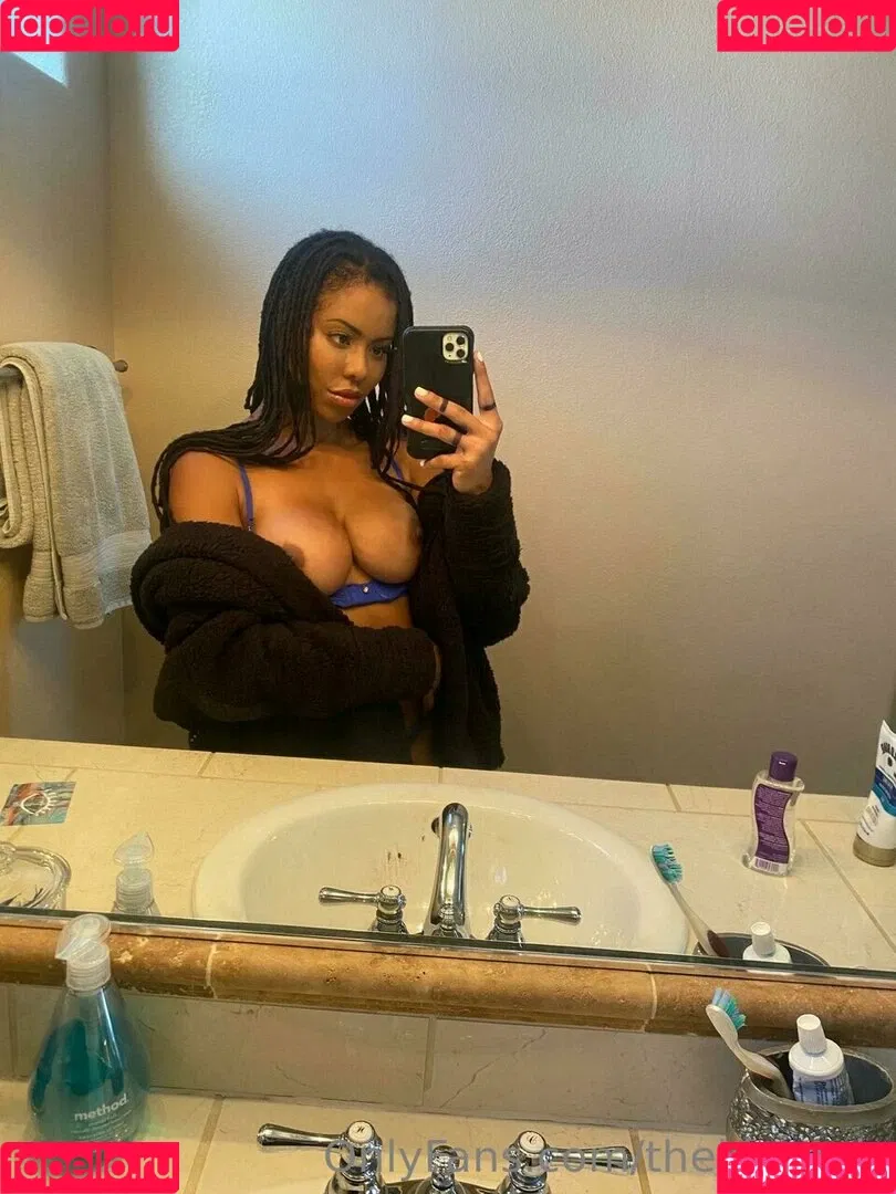 Kira Noir Onlyfans Photo Gallery 