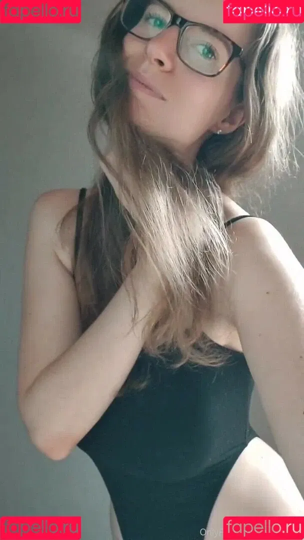 laraheller Onlyfans Photo Gallery 