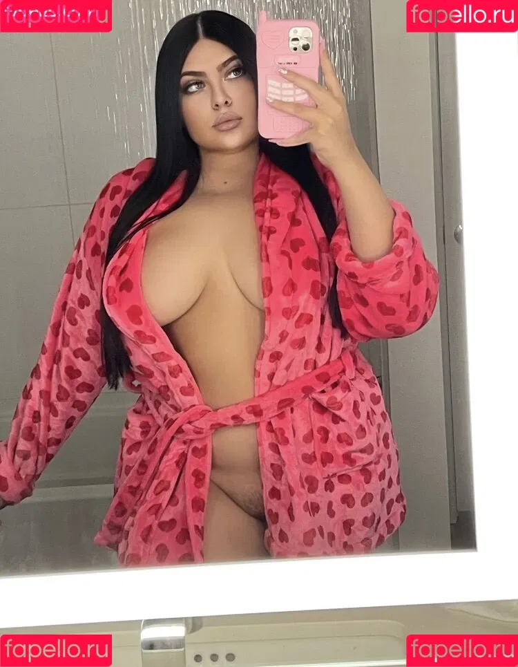 Kate Strada Onlyfans Photo Gallery 