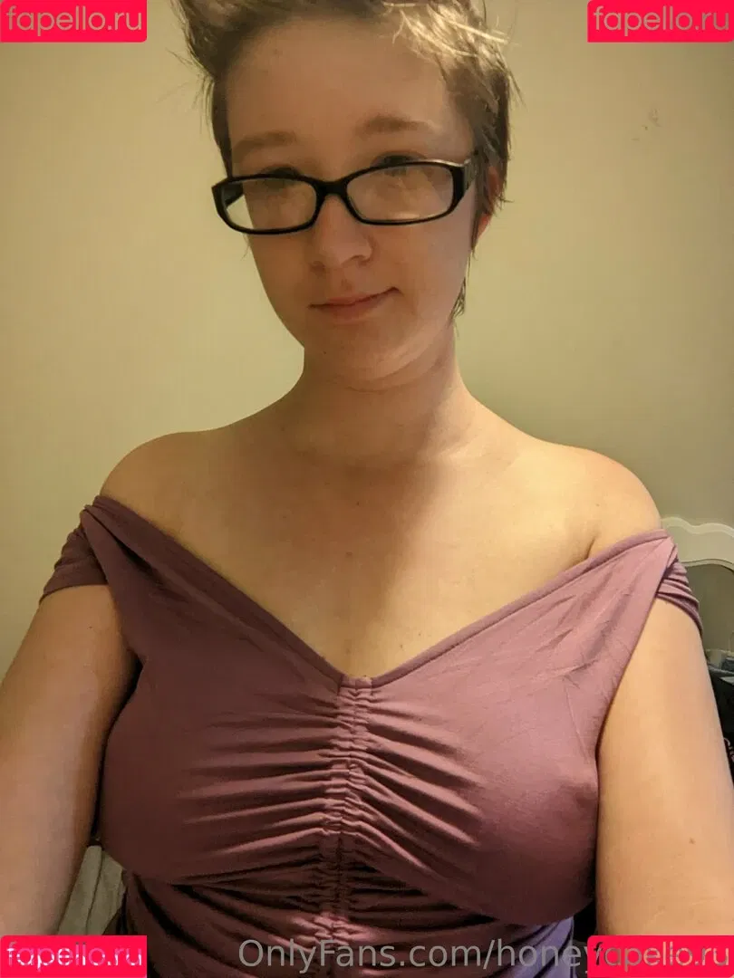 honeycake93 Onlyfans Photo Gallery 