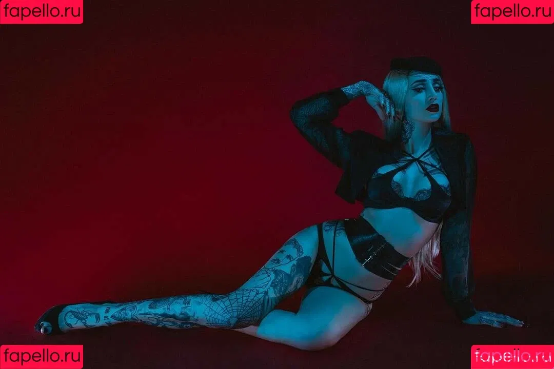 Emma Vauxdevil Onlyfans Photo Gallery 