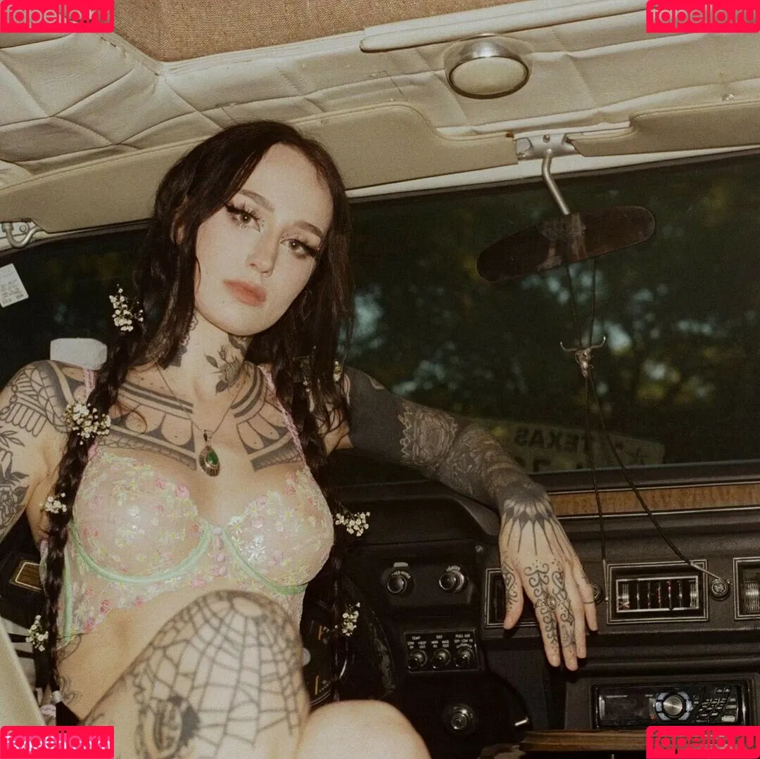 Emma Vauxdevil Onlyfans Photo Gallery 