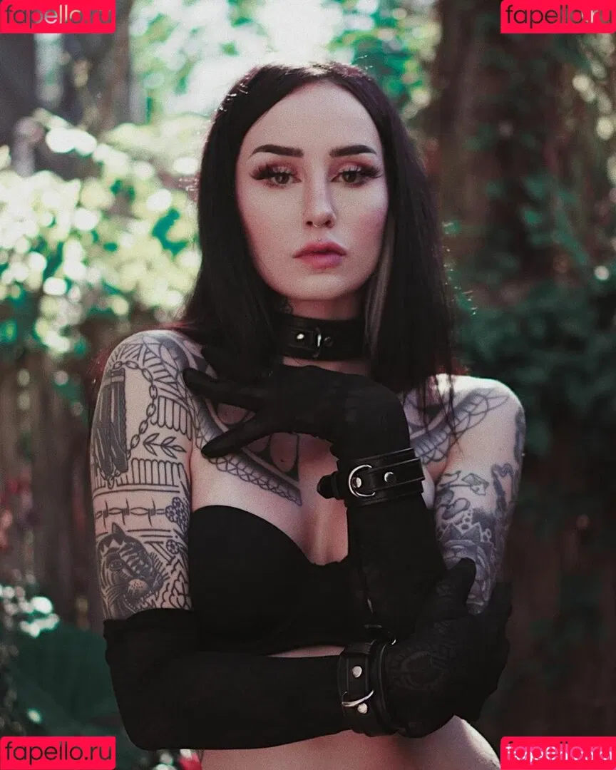 Emma Vauxdevil Onlyfans Photo Gallery 