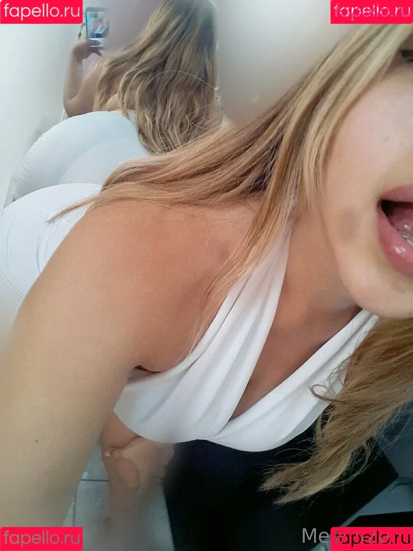 melani20m Onlyfans Photo Gallery 