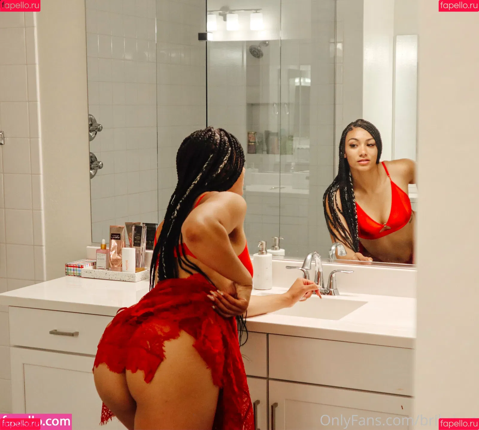 wetkittybri Onlyfans Photo Gallery 
