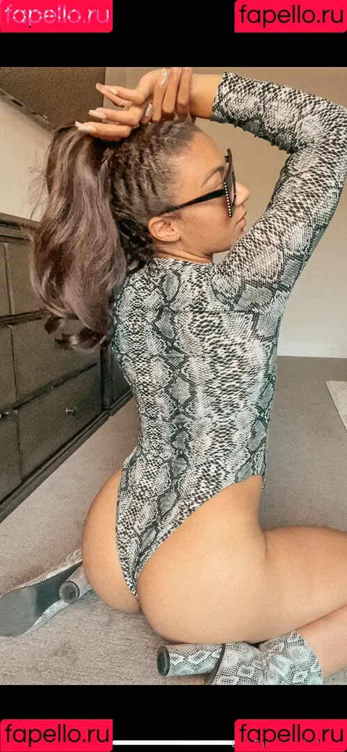 wetkittybri Onlyfans Photo Gallery 