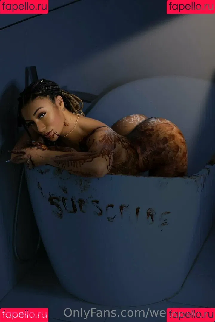 wetkittybri Onlyfans Photo Gallery 