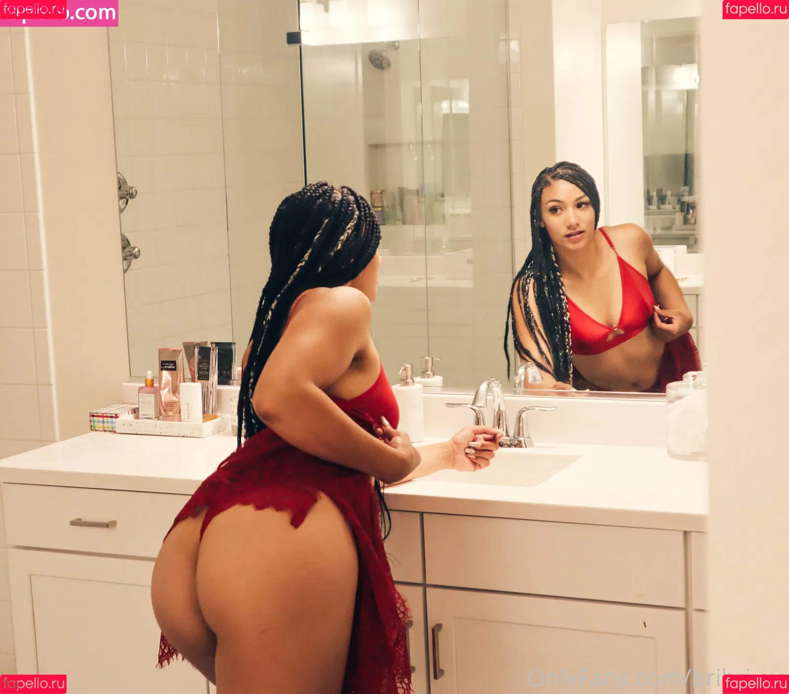 wetkittybri Onlyfans Photo Gallery 