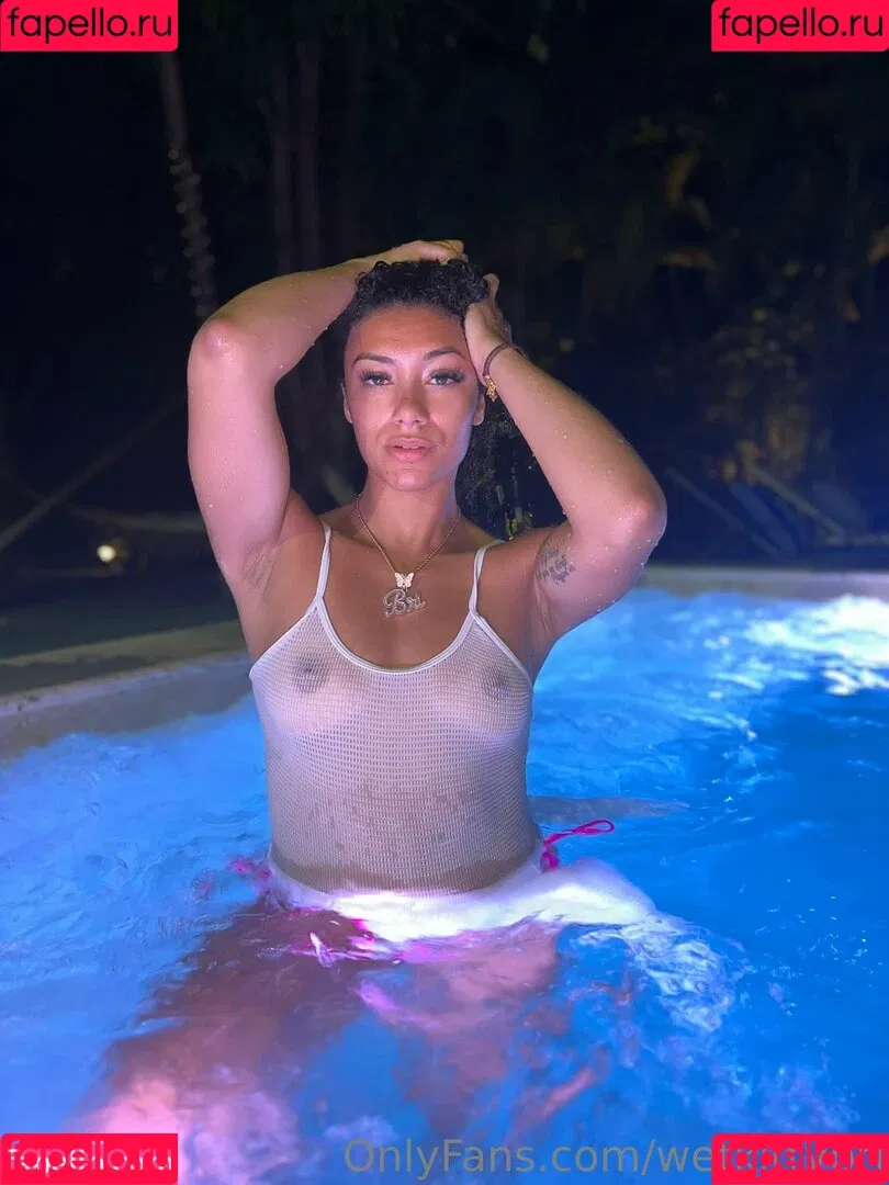 wetkittybri Onlyfans Photo Gallery 