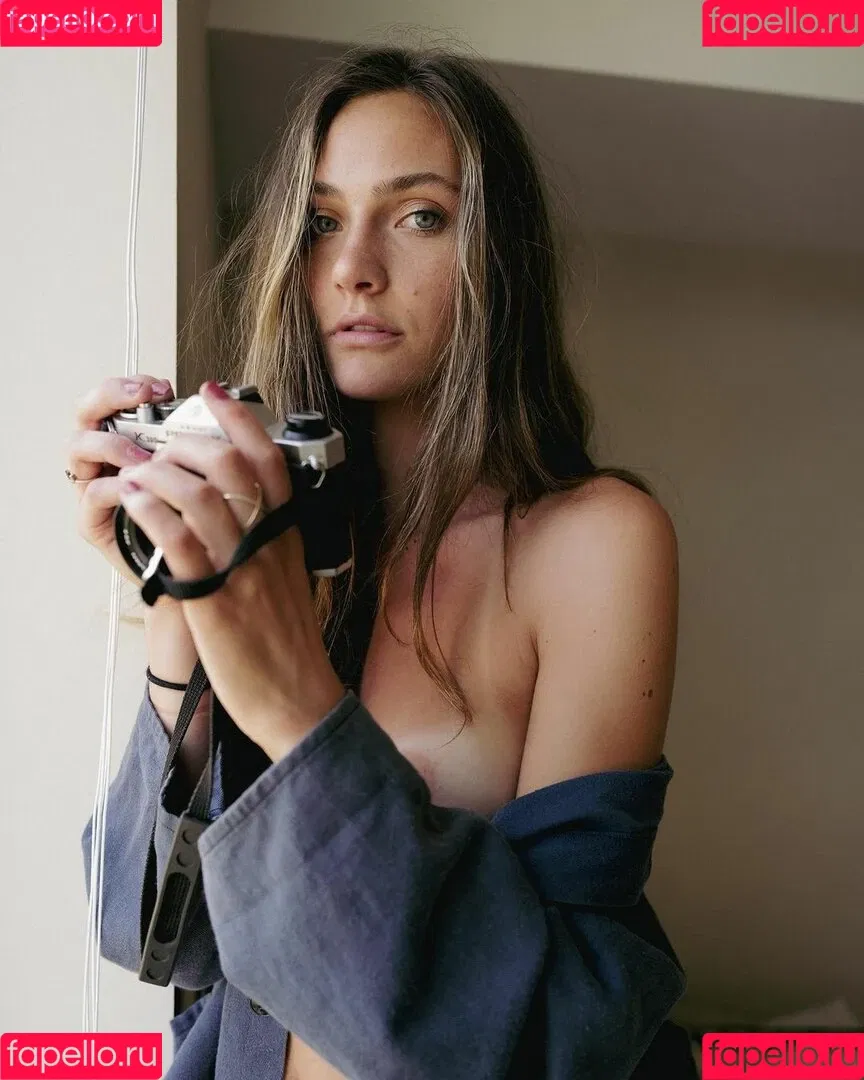 Emily Hall Onlyfans Photo Gallery 