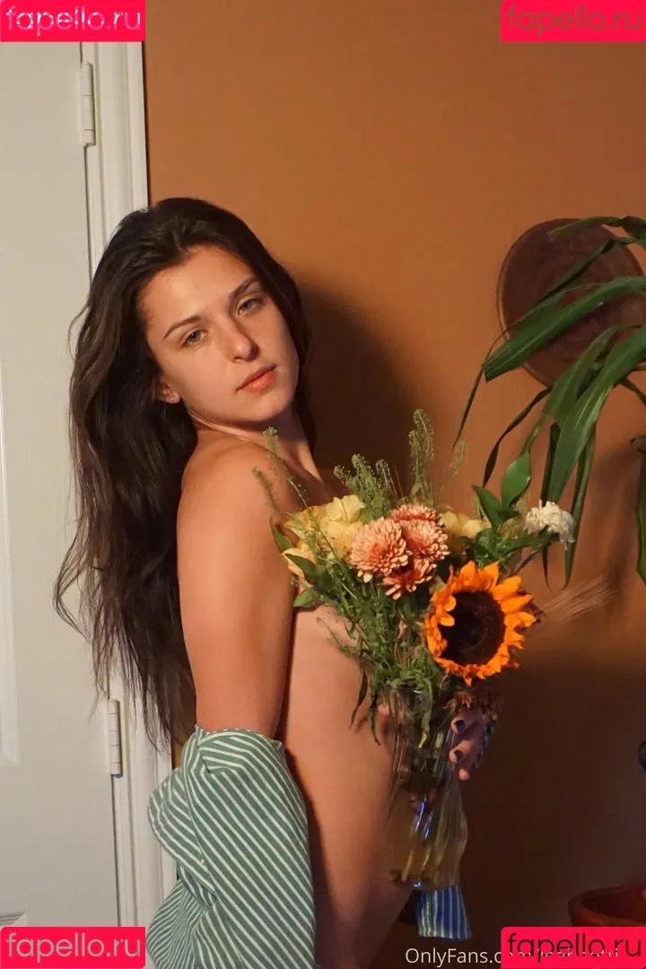Leah Gotti Onlyfans Photo Gallery 