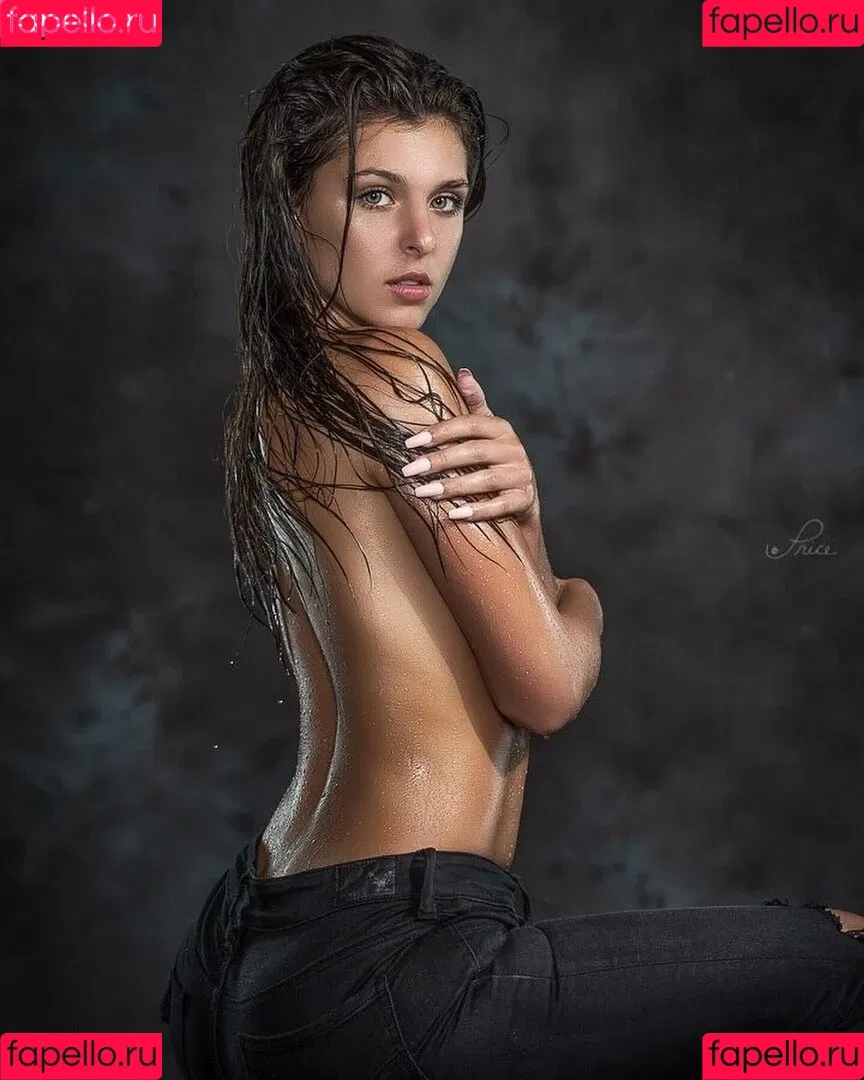 Leah Gotti Onlyfans Photo Gallery 