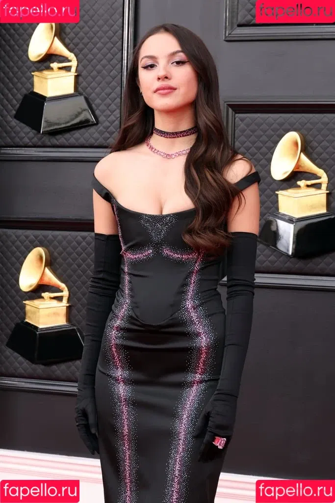 Olivia Rodrigo Onlyfans Photo Gallery 