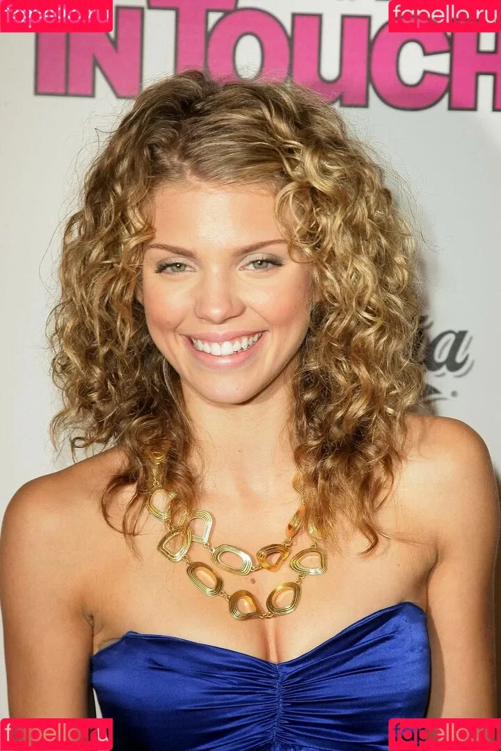 AnnaLynne McCord Onlyfans Photo Gallery 