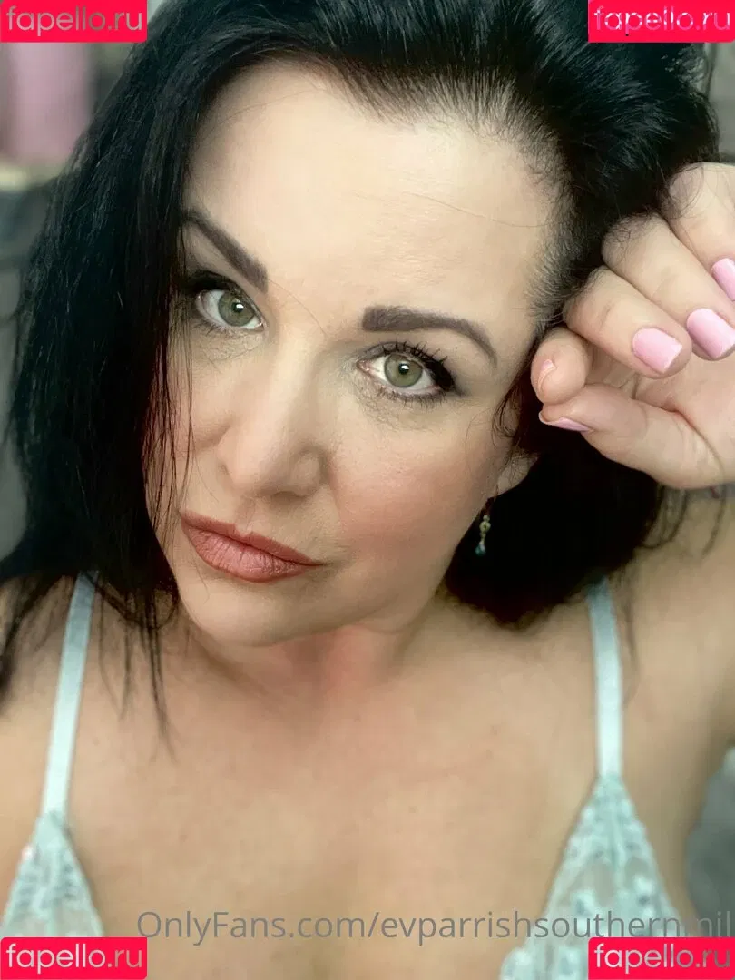 evparrishsouthernmil Onlyfans Photo Gallery 
