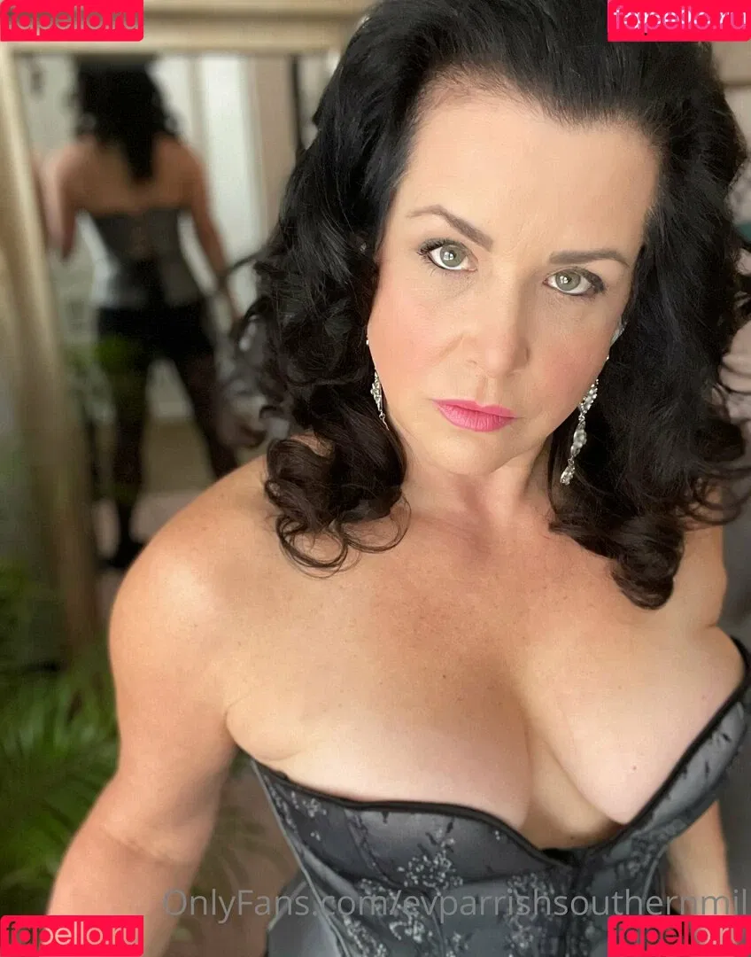 evparrishsouthernmil Onlyfans Photo Gallery 