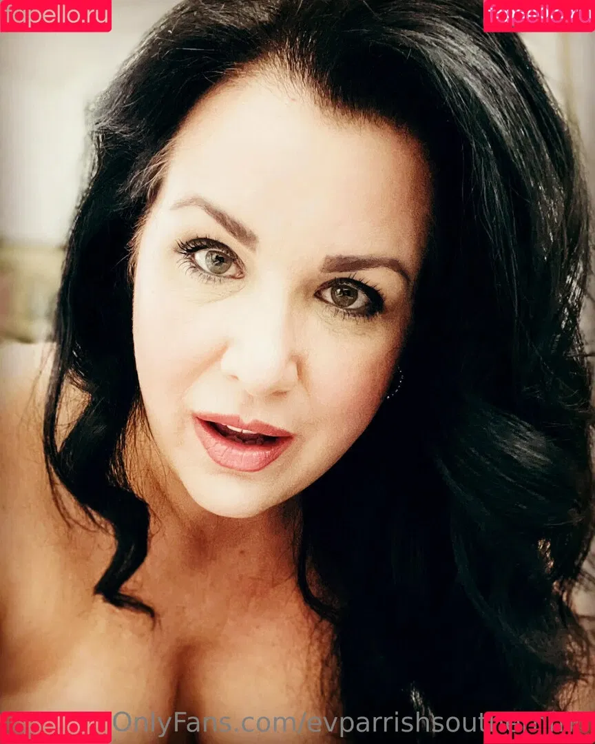 evparrishsouthernmil Onlyfans Photo Gallery 