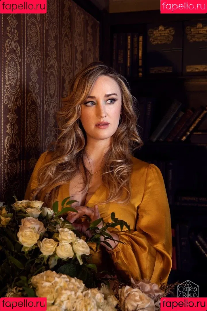 Ashley Johnson Onlyfans Photo Gallery 