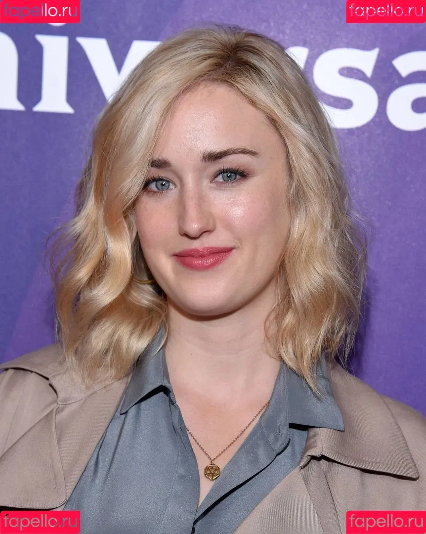 Ashley Johnson Onlyfans Photo Gallery 