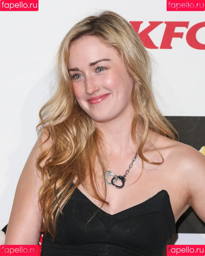 Ashley Johnson Onlyfans Photo Gallery 