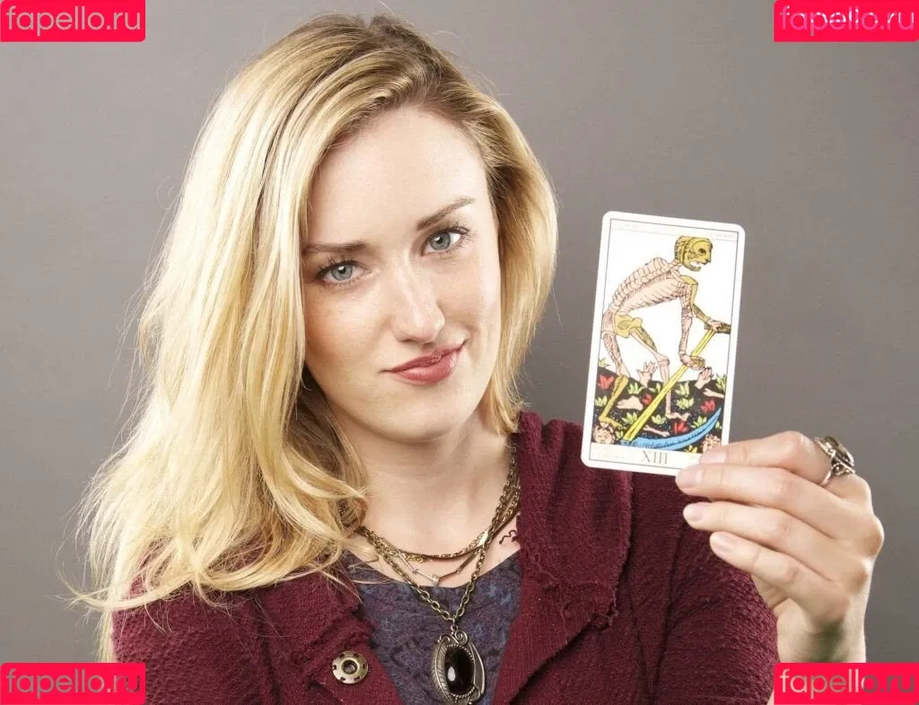Ashley Johnson Onlyfans Photo Gallery 