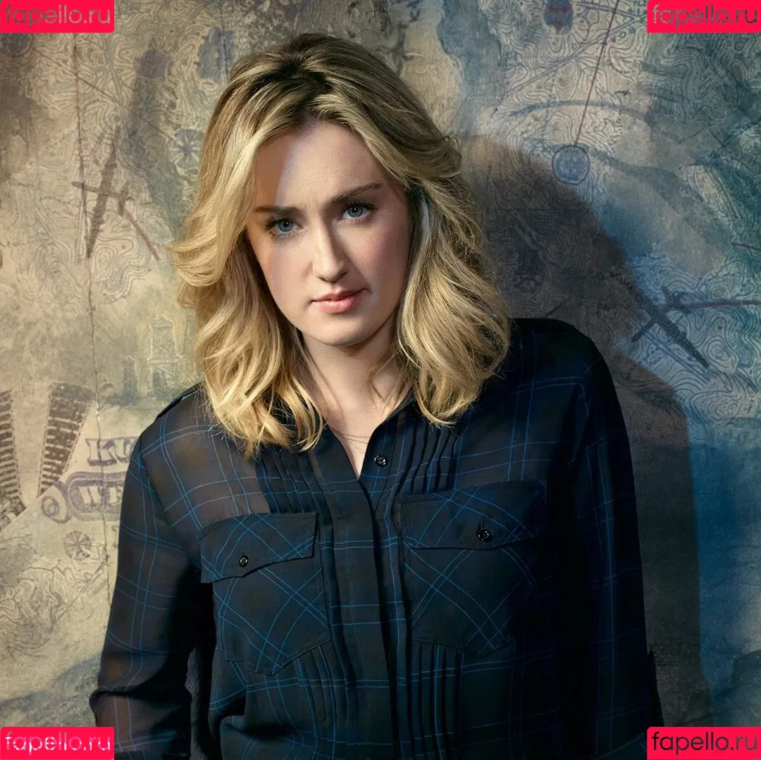 Ashley Johnson Onlyfans Photo Gallery 