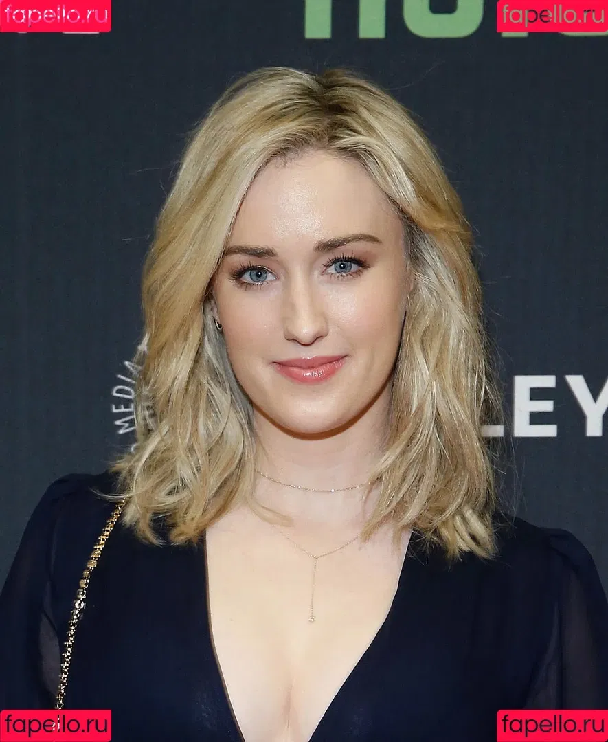Ashley Johnson Onlyfans Photo Gallery 