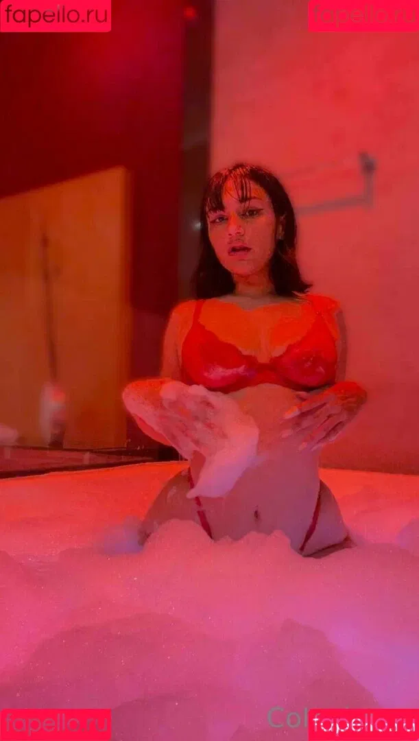 holly.bratty Onlyfans Photo Gallery 