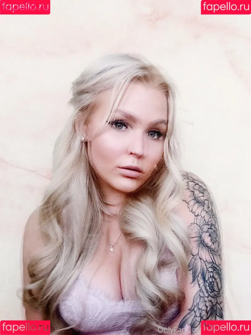 adelia_adelia Onlyfans Photo Gallery 