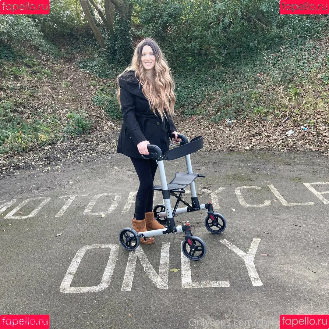 chrissycantwalk Onlyfans Photo Gallery 