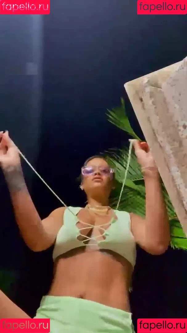 Rihanna Onlyfans Photo Gallery 
