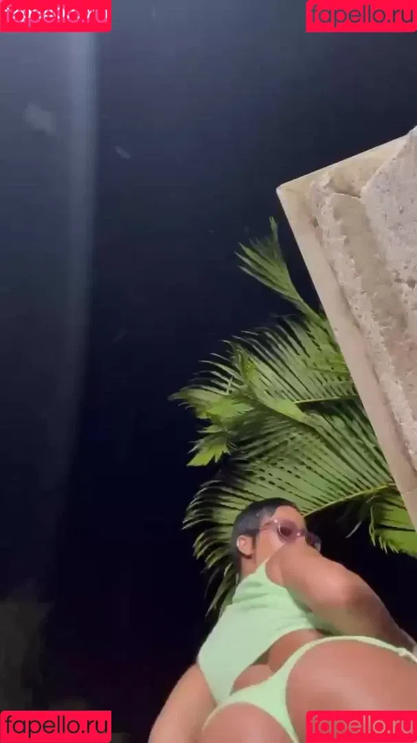 Rihanna Onlyfans Photo Gallery 
