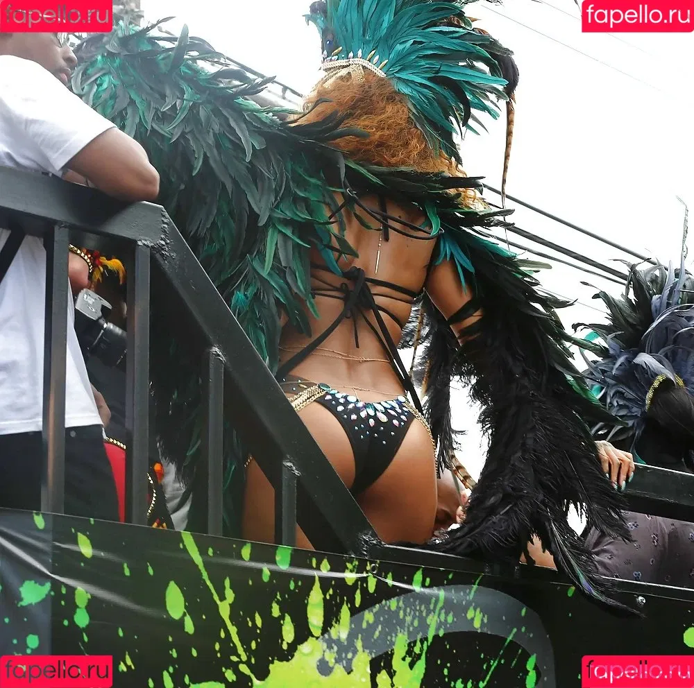 Rihanna Onlyfans Photo Gallery 