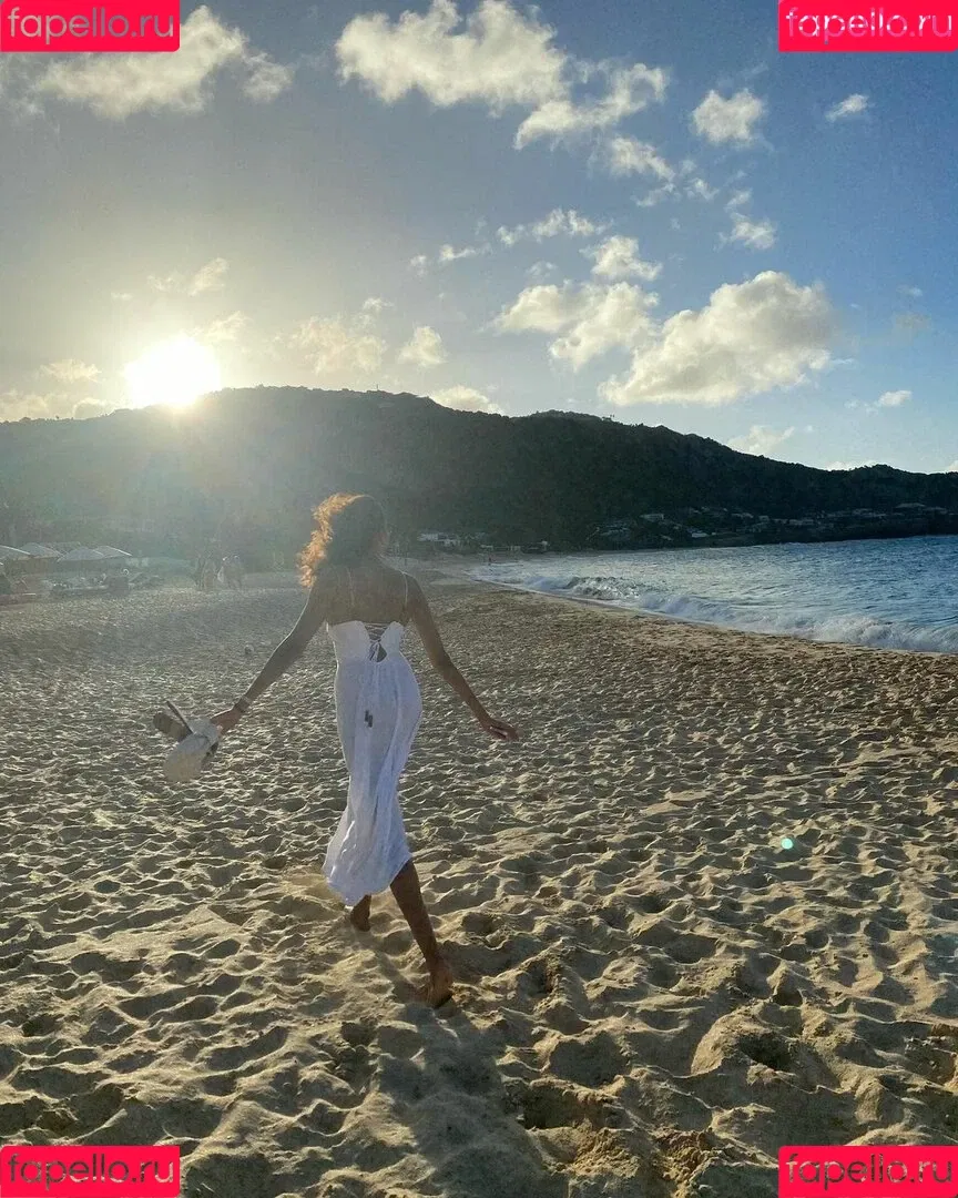 Ella Balinska Onlyfans Photo Gallery 