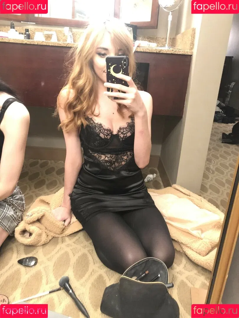 moonstreuxx Onlyfans Photo Gallery 