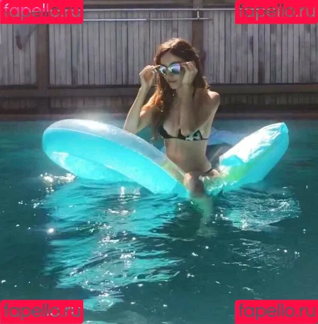 moonstreuxx Onlyfans Photo Gallery 