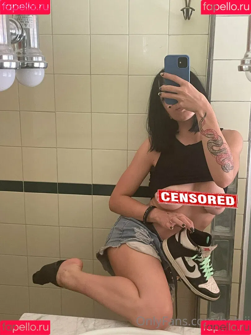 hebiii Onlyfans Photo Gallery 