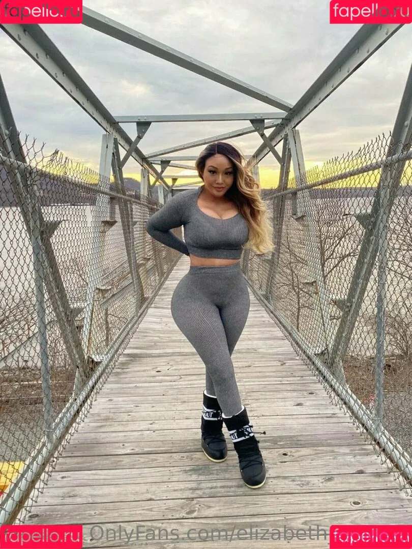 elizabeth_moon1 Onlyfans Photo Gallery 
