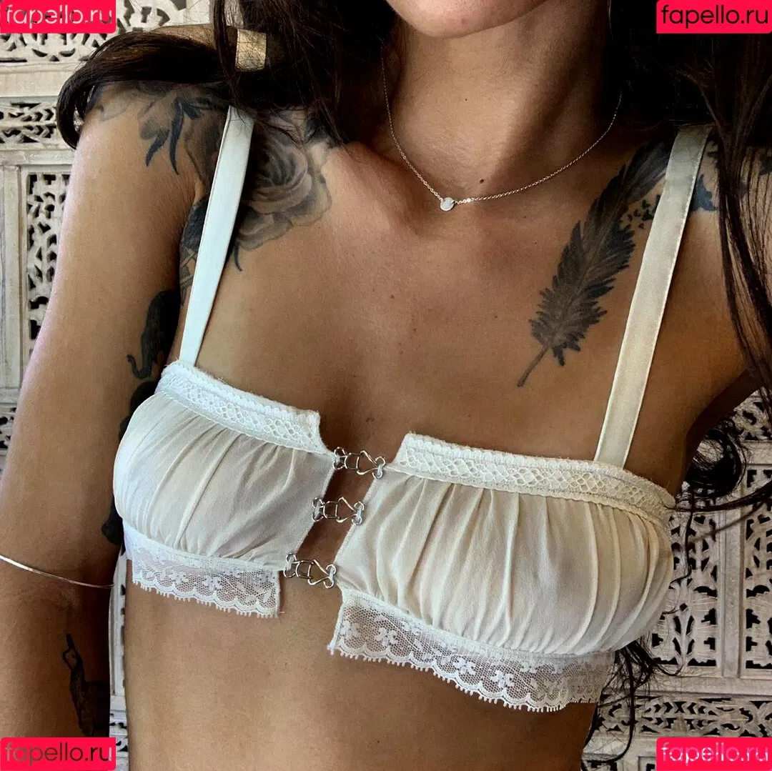 Depop Wins Onlyfans Photo Gallery 