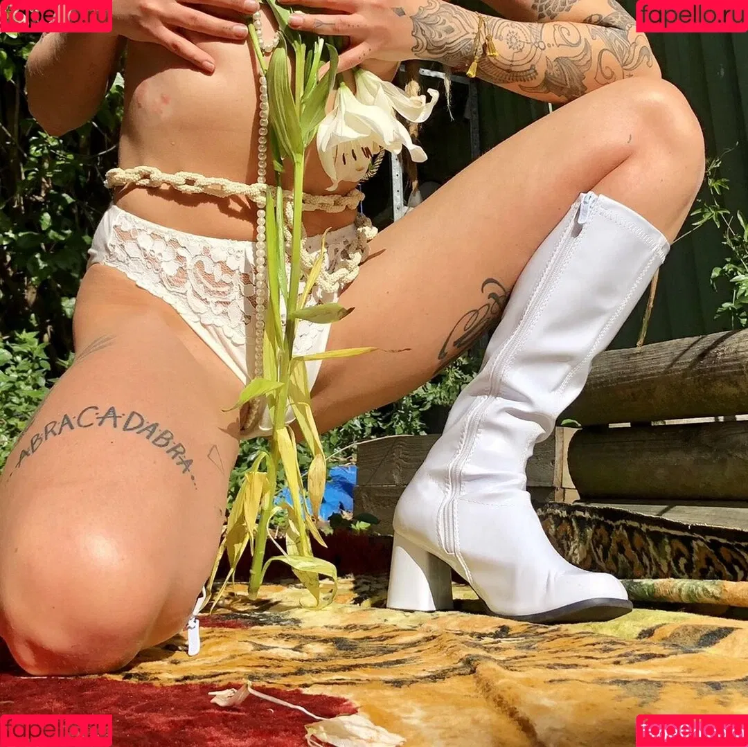 Depop Wins Onlyfans Photo Gallery 